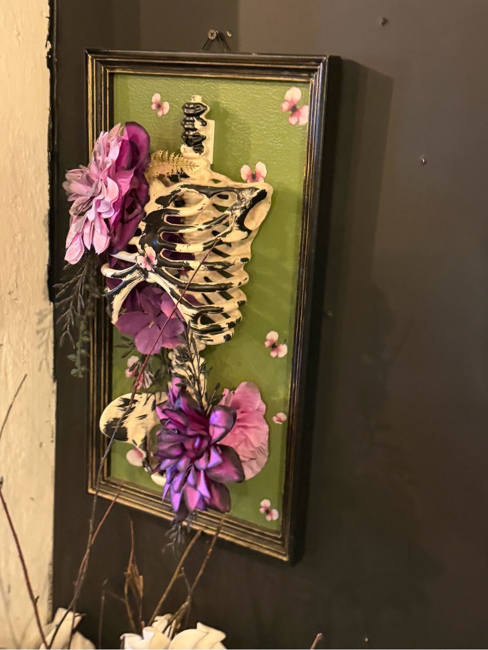 Decorative Ribcage Wall Art with Purple & Pink Florals